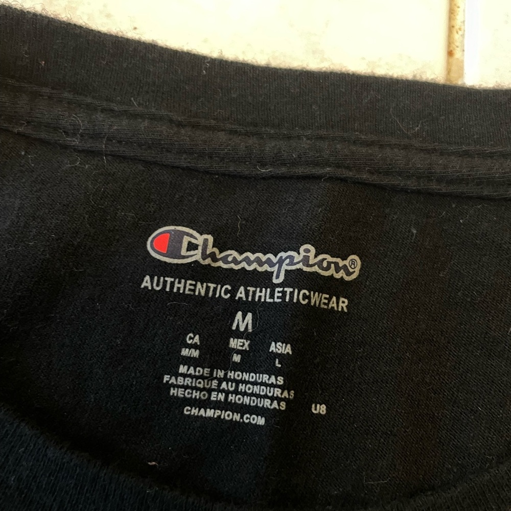 Champion‎ Black T-Shirt - Picture 2 of 4